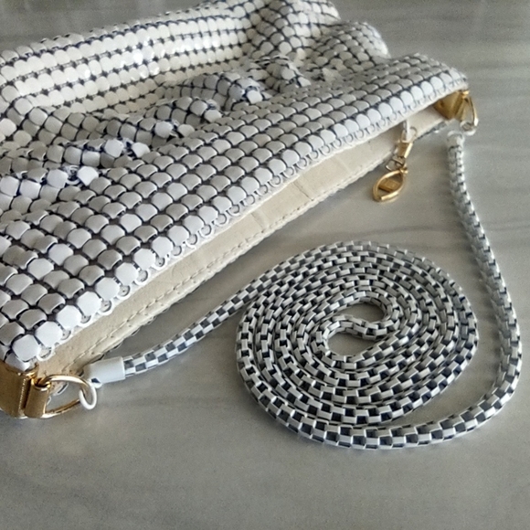 Vintage 80's White Metal Scaly Mesh Evening Clutch Handbag 12" x 7" - Picture 3 of 12